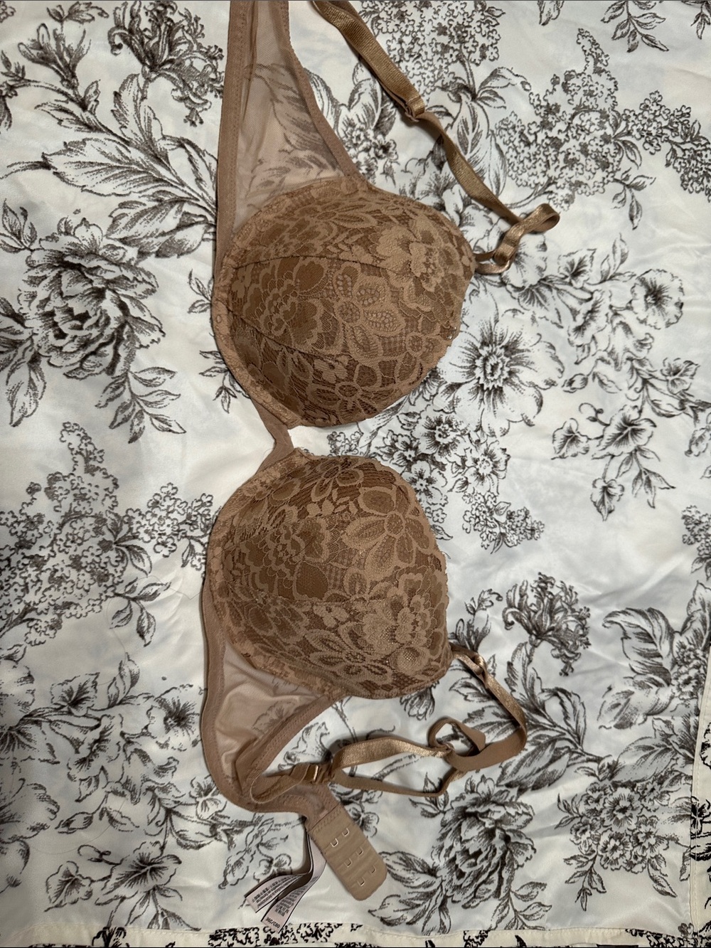 Victoria’s Secret Everyday Lace Underwire Bra - Tan - 36C